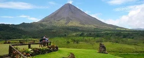 Caminatas y Senderos que rodean el volcán Arenal